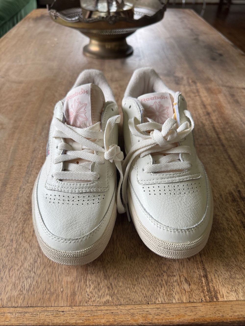 Reebok Low-Top Sneakers in Off-White with Pink Accents